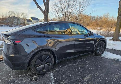 2026 Tesla Model Y Premium Rear-Wheel Drive