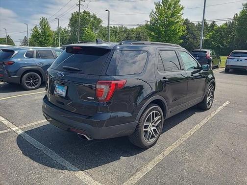 2017 Ford Explorer sport