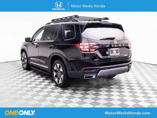 Crystal Black Pearl 2026 Honda Pilot Elite