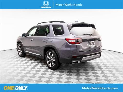 2025 Honda Pilot Touring 8-Passenger