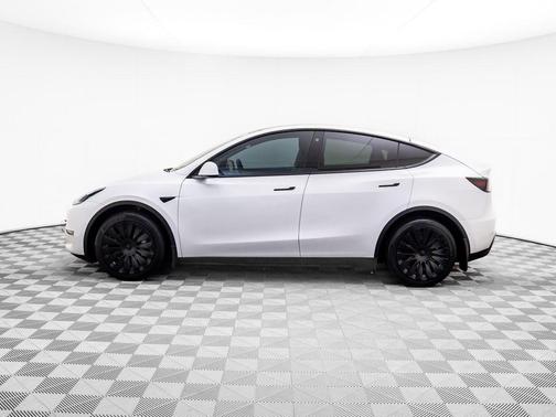 2022 Tesla Model Y Long Range Dual Motor All-Wheel Drive