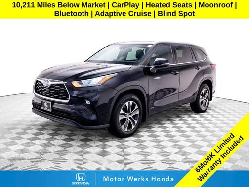 Midnight Black Metallic 2020 Toyota Highlander Hybrid XLE