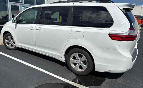 2015 Toyota Sienna LE