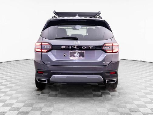 Modern Steel Metallic 2026 Honda Pilot Elite