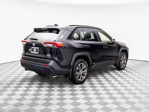 2023 Toyota RAV4 Hybrid XLE Premium