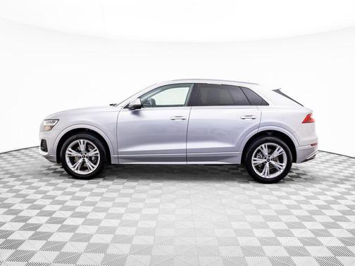 2022 Audi Q8 55 Premium