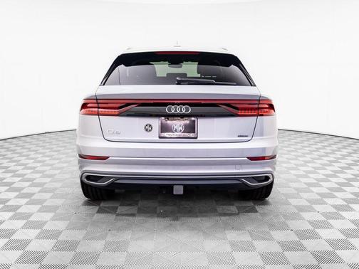 2022 Audi Q8 55 Premium