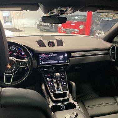 White 2022 Porsche Cayenne Platinum Edition