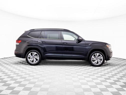 2022 Volkswagen Atlas 3.6L SE w/Technology