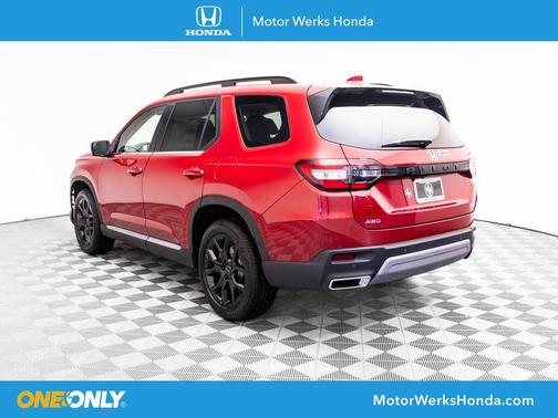 2025 Honda Pilot Touring 8-Passenger