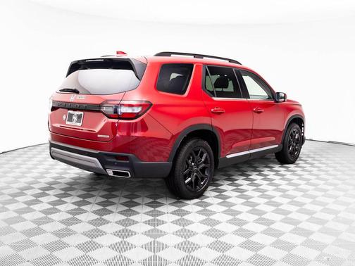 2025 Honda Pilot Touring 8-Passenger