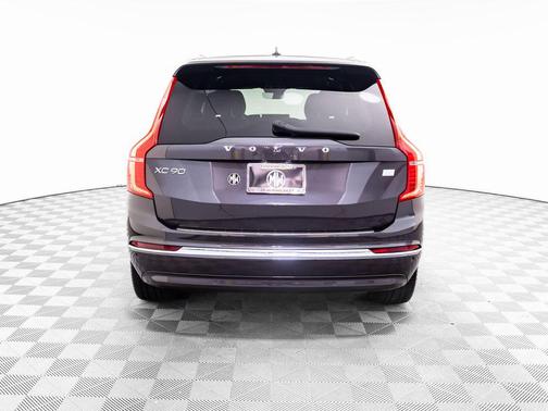 2024 Volvo XC90 Recharge Plug-In Hybrid T8 Ultimate Bright Theme 7-Seater