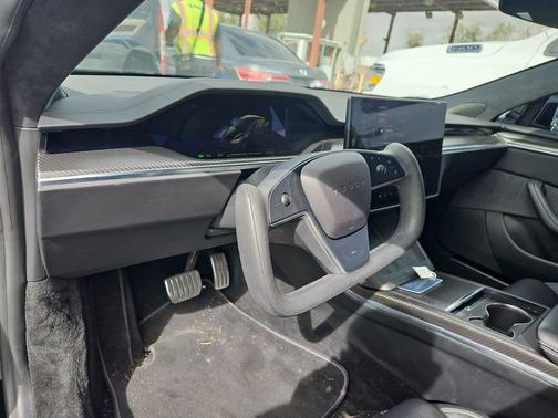 2021 Tesla Model S Plaid