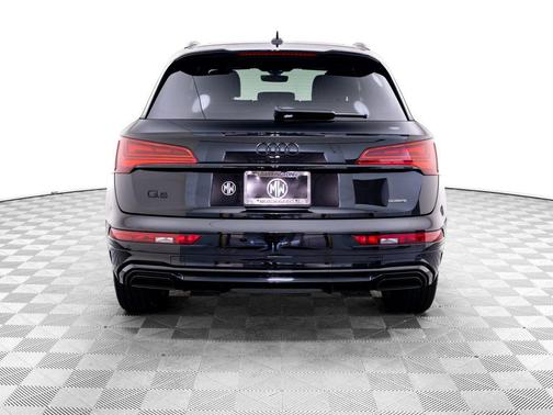 Mythos Black Metallic 2025 Audi Q5 45 S line Premium Plus