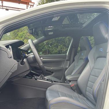 2024 Volkswagen Golf R 2.0T Manual