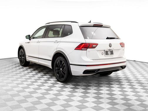 2022 Volkswagen Tiguan 2.0T SE R-Line Black 4MOTION