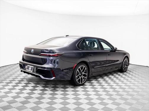 2024 BMW 740 i xDrive