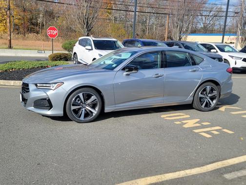 2025 Acura TLX 
