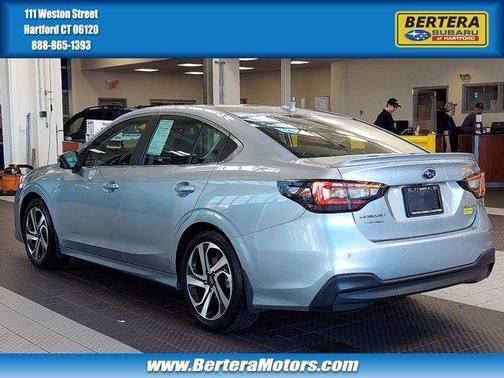 Photo 5 of 38 of 2022 Subaru Legacy