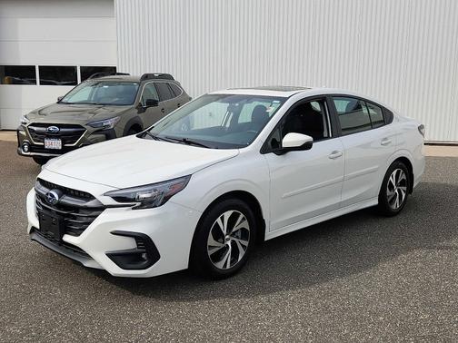 Crystal White Pearl 2025 Subaru Legacy Premium