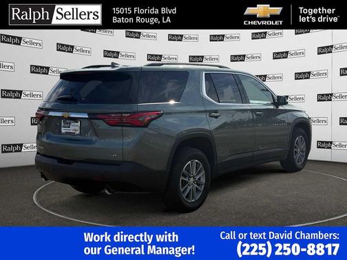 2023 Chevrolet Traverse LT Cloth