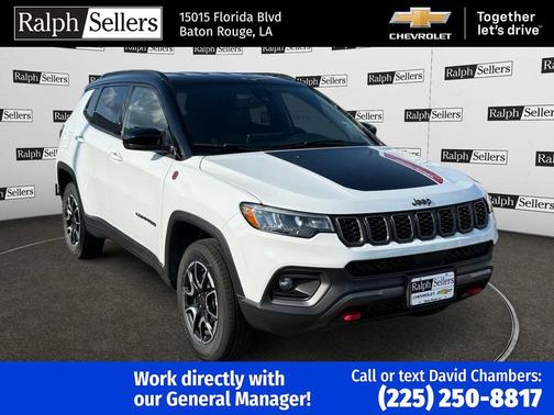 Bright White Clearcoat 2025 Jeep Compass Trailhawk