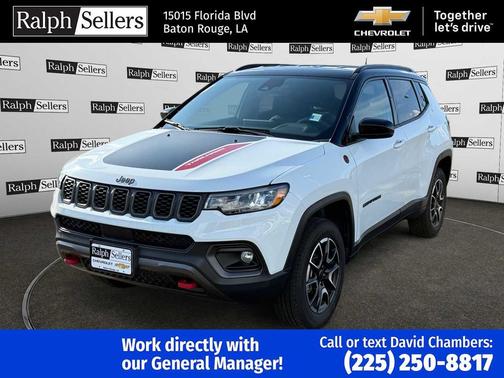 Bright White Clearcoat 2025 Jeep Compass Trailhawk