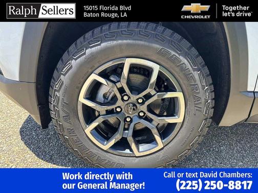 Polar White Tricoat 2026 Chevrolet Equinox FWD ACTIV