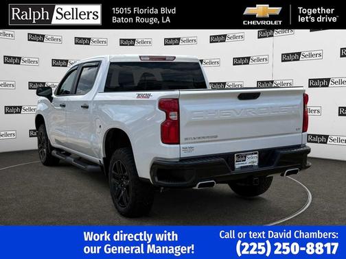 Iridescent Pearl Tricoat 2023 Chevrolet Silverado 1500 LT Trail Boss