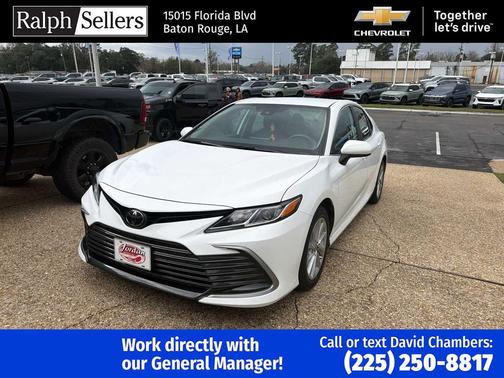 2022 Toyota Camry LE