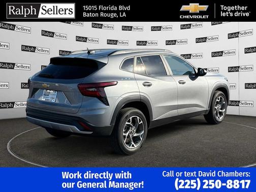 2025 Chevrolet Trax LT