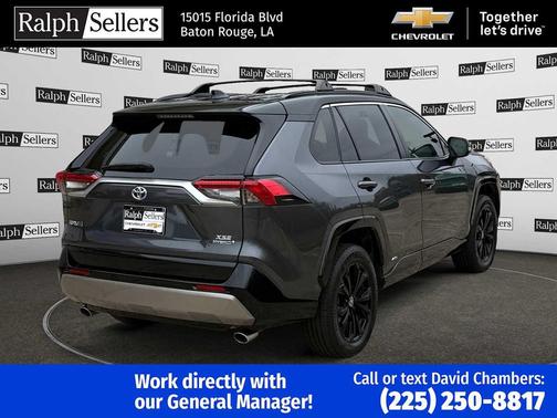 2022 Toyota RAV4 Hybrid SE