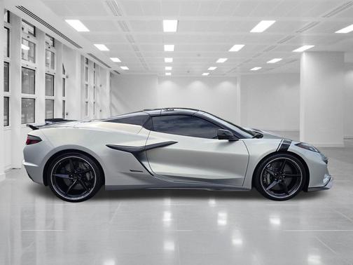 Silver Flare Metallic 2024 Chevrolet Corvette E-Ray RWD Convertible 3LZ