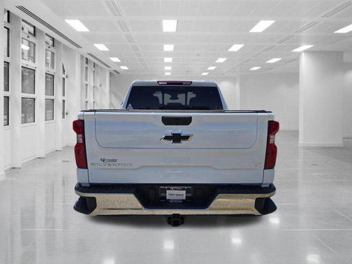 Summit White 2026 Chevrolet Silverado 1500 LT