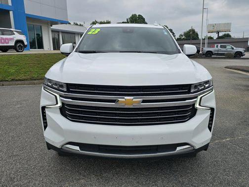 2023 Chevrolet Suburban LT
