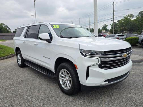 2023 Chevrolet Suburban LT