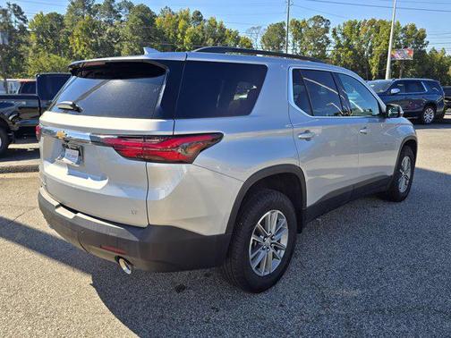 2022 Chevrolet Traverse LT Cloth