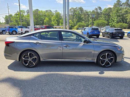 2024 Nissan Altima SR FWD