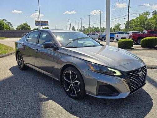 2024 Nissan Altima SR FWD