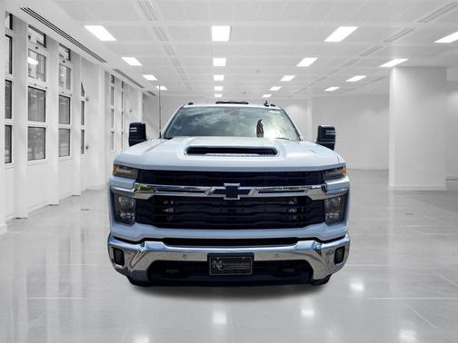 Summit White 2026 Chevrolet Silverado 3500 LT