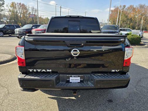 2021 Nissan Titan SV