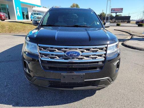 Photo 2 of 29 of 2018 Ford Explorer Base