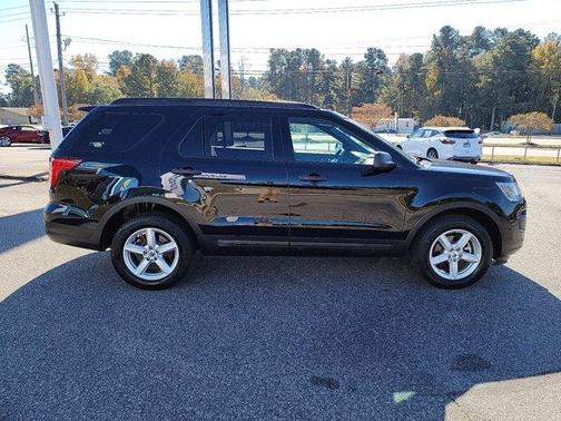 Photo 4 of 29 of 2018 Ford Explorer Base