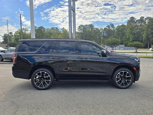 2023 Chevrolet Tahoe 4WD RST