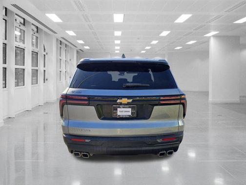 2024 Chevrolet Traverse LS