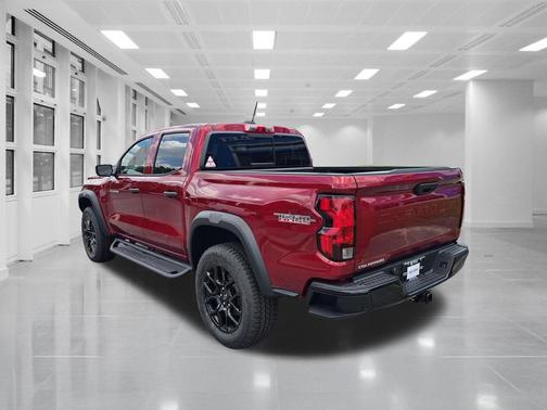 Radiant Red Tintcoat 2026 Chevrolet Colorado Trail Boss
