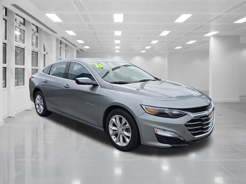 Sterling Gray Metallic 2024 Chevrolet Malibu FWD 1LT