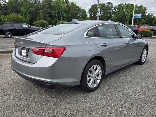Sterling Gray Metallic 2024 Chevrolet Malibu FWD 1LT