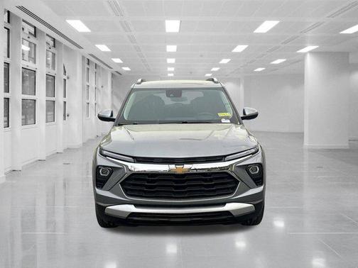 Sterling Gray Metallic 2026 Chevrolet Trailblazer LT
