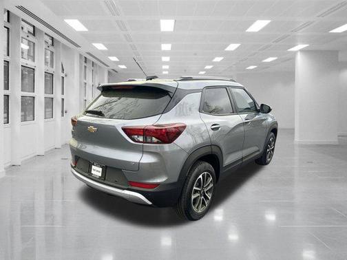 Sterling Gray Metallic 2026 Chevrolet Trailblazer LT